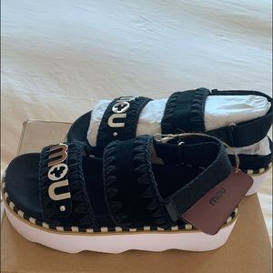NWT Mou Sandals